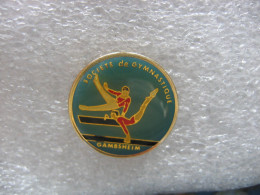 Pin's De La Société De Gymnastique De La Ville De GAMBSHEIM (Dépt 67) - Gimnasia