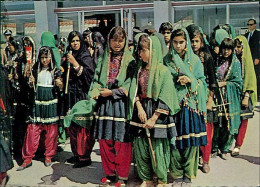 AFGHANISTAN - AFGHAN NATIONAL DRESS - ORIGINAL PHOTO PRINTED FOR HAMIDZADAH STORES - 1960s  (16631) - Afganistán