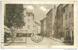 83 - Barjols, Rue De La République - Barjols