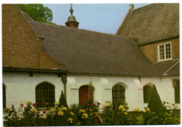 Gistel - Sint-Godelieveabdij - Pandhof - Gistel