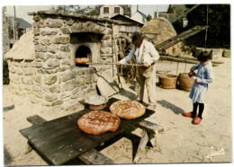 Jugons-les-Lacs - La Ferme Du Saint Esprit Des Bois En Pledeliac - Le Four à Pain - Jugon-les-Lacs