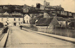 S41-019 Le Grand Pressigny - Ruines Et Pont D'Etableaux - Le Grand-Pressigny