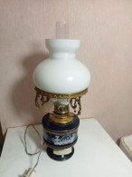 Lampe Ancienne En Porcelaine Opaline Et Bronze Doré Hauteur 35 Cm - Lighting & Lampshades
