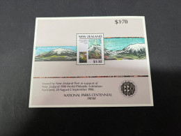 14-10-2023 (stamp) New Zealand - Mini-Sheet - 1990 Stamp Expo (3 Mini-sheet) - Blokken & Velletjes