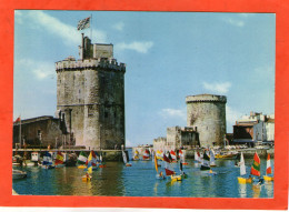 LA ROCHELLE - La Tour St-Nicolas Et La Tour De La Chaîne - - La Rochelle