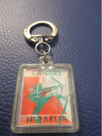 Porte-Clé Publicitaire Ancien /Papeterie   / " Cahiers HERAKLES " / Avec Archer Mobile/Vers 1960-1970           POC740 - Key-rings