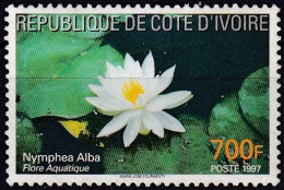 Timbre-poste Gommé Dentelé Neuf** - Flore Aquatique Nénuphar Blanc (Nymphea Alba) - N° 979 (Yvert Et Tellier) - RCI 1997 - Côte D'Ivoire (1960-...)