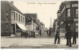 -LA PANNE-Village-Route De Adinkerke - Animée,groupe De Personnages,hôtel Du  Pélican, Arrèt Des Trams - Alberghi & Ristoranti