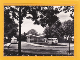 TAVAUX -39- CPSM Gd Format -Tavaux Cités - La Gare Routière - A 4045 / 46 - Tavaux