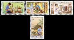 LAOS 1977 - YT 308-311 ; Mi# 448-451A ; Sc 283-286 MNH Handicrafts - Laos