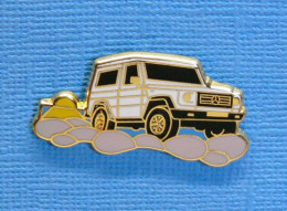 Pin's Etoile Mercedes-Benz