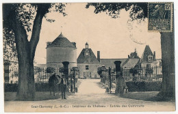 CPA - COUR-CHEVERNY (Loir Et Cher) - Intérieur Du Château - Entrée Des Communs - Cheverny