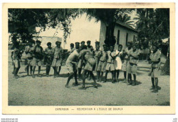 CAMEROUN ( Afrique Noire  ) - Récréation A L'Ecole De Douala - Cameroun