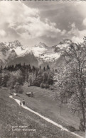 D6372) AUER WIESEN - Loferer Steinberge - Frauen Am Weg U. Hütte Rechts Im Bild - Lofer