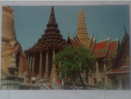 Inside The Grounds Of Wat Phra Keo (Emerald Buddha Temple) Bangkok Tailand - Phorn Thip Bangkok - Thaïlande