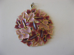 PENDENTIF VINTAGE En EMAUX ET METAL DORE DIAMETRE 6CM - Pendants