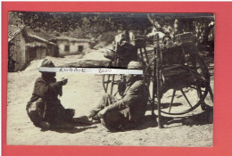 PHOTOGRAPHIE 1937 SYRIE 2 REMOULEURS AMBULANTS AU REPOS AL NERAB AIGUISEUR REPASSEUR REMOULEUR - Asien