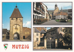 67 Mutzig La Porte De Strasbourg La Place De La Fontaine Et Le Musée - Mutzig
