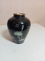 Vase XIXème Decor En Nacre Cloisonné Hauteur 10 Cm Diamètre 8 Cm - Vazen