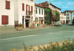 ESPELETTE - Le Centre Bourg Et L'Hôtel - N°6 Artaud - Espelette