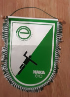 Vintage Captain Pennant Handball Club HAKA Emmen Nederland 1989/1990  26X31CM - Balonmano