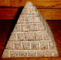 Pyramide ( Objet Déco) - Archéologie