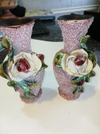 2 Vases Barbotinne Onnaing Granité Rose Décors Fleurs Relief Art Nouveau  Wasmuel - Vazen