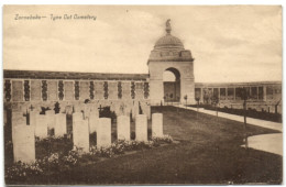 Zonnebeke - Tyne Cot Cemetery - Zonnebeke