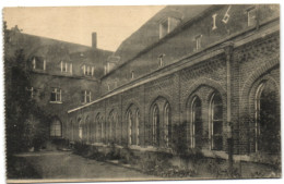 L'Ababye Des Prémontrés à Bois-Seigneur-Isaac - Le Monastère - Cour Intérieure - Eigenbrakel