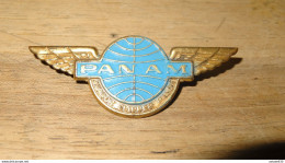 Insigne Broche - PANAM Compagnie Aérienne PAN AMERICAN WORLD AIRWAYS "JUNIOR CLIPPER PILOT" - Badges Abzeichenen....CAR1 - Crew Badges