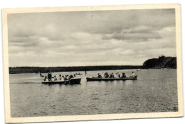 Embarcations à Moteur Au Lac De Virelles - Chimay