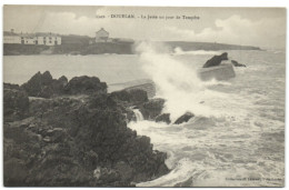 Douelan - La Jetée Un Jour De Tempête - Cameroun