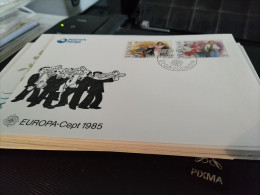 Europa CEPT Covers From 1980 To 1989 - 50 Covers. Weight 0,280 Kg. Please Read Sales Conditions Under Image Of Lot - Collections