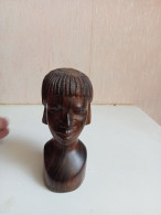 Statuette Ancienne Africaine En Bois Hauteur 12 Cm X 5 Cm, Signé - Afrikanische Kunst
