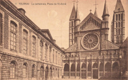 BELGIQUE - Tournai - La Cathédrale, Place De L'Evêché - Carte Postale Ancienne - Tournai