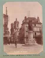 Langres * 1902 * Place Diderot , Hôtel Des Postes , Statue & Cathédrale St Mammès * Photo Ancienne Format 10.6x8cm - Langres