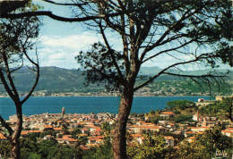 FRANCE - Saint Tropez - Vue D'ensemble Sur Le Centre De La Ville Le Golf Et Sainte Maxime - Colorisé - Carte Postale - Saint-Tropez