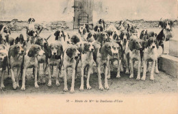 30 - UZES _S23325_ Meute De Mme La Duchesse - Chasse - En L'état Pli - Uzès