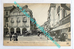 CPA ANIMÉ 76 DIEPPE LA GRANDE RUE, LE CAFE SUISSE CARTE POSTALE COMMERCE MAGASIN, CARTE POSTALE ANCIENNE (0821.019) - Magasins