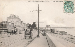 Bordeaux * Quartier Faubourg Bastide * Le Quai Deschamps * Attelage - Bordeaux