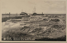 Oostende De Mailboot Vaart Binnen Bij Stormweer - Oostende