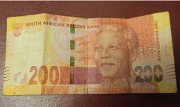 GROS BILLET De BANQUE AFRIQUE DU SUD Nelson MANDELA De 2012 - 200 RAND  PICK 137 Gill Marcus - South Africa