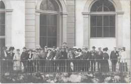 CHATEAU De TARASP -- Carte Photo De Groupe Devant Le Chateau - Tarasp