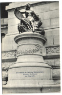 Bruxelles - Les Stautes De L'Arcade Monumentale - Province De Namur Par Degroote - Brussel (Stad)