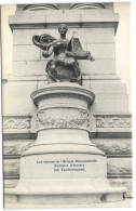 Bruxelles - Les Stautes De L'Arcade Monumentale - Province D'Anvers Par Vanderstappen - Brussel (Stad)