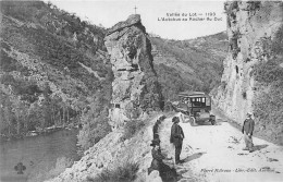 46-VALLEE DU LOT- L'AUTOBUS AU ROCHER DU DUC - Andere & Zonder Classificatie