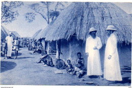 AFRIQUE - CONGO - MISSIONS D'AFRIQUE - Un Village Congolais - Missions