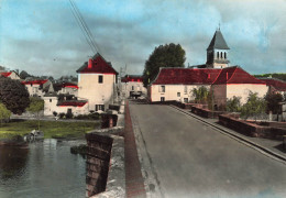 Corgnac Sur L'isle * Rue Et Pont , Entrée Du Village * Lavoir Laveuse - Autres & Non Classés