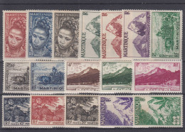 MARTINIQUE SERIE COMPLETE N° 226/242 NEUFS * GOMME CHARNIERE AVEC ADHERENCES - Neufs