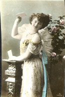 Thème - Fantaisie -Femme - Lettre - Roses - Femmes